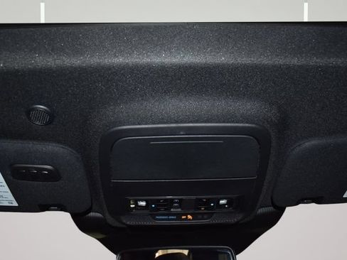 Used 2026 Ford Explorer Platinum AWD/4WD image 31