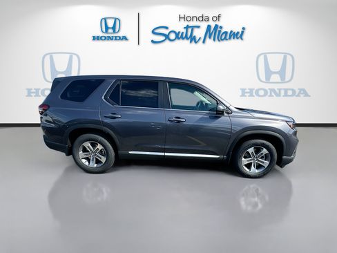 New 2025 Honda Pilot EX-L image 8