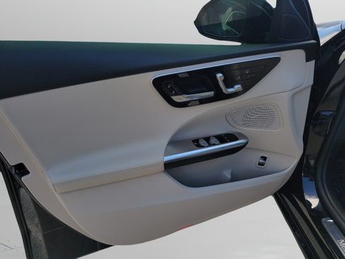 Used 2023 Mercedes-Benz C 300 Sedan image 17