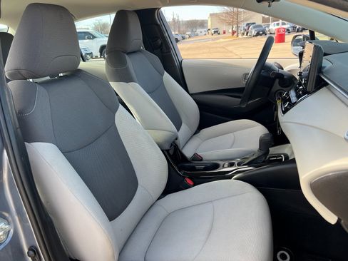 Used 2022 Toyota Corolla L image 24