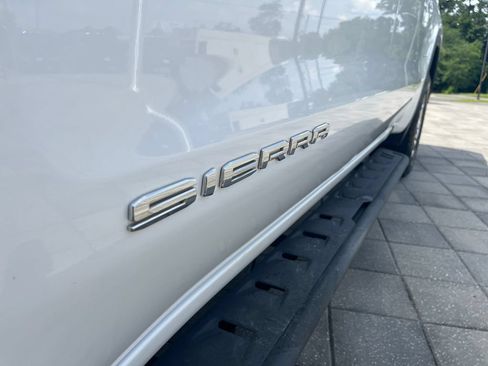 Used 2021 GMC Sierra 1500 SLE w/ X31 Off-Road Package AWD/4WD image 11