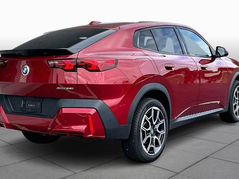 Certified 2025 BMW X2 xDrive28i w/ Premium Package image 12