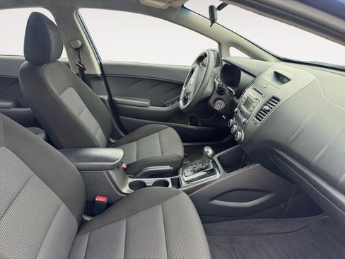 Used 2018 Kia Forte LX image 14