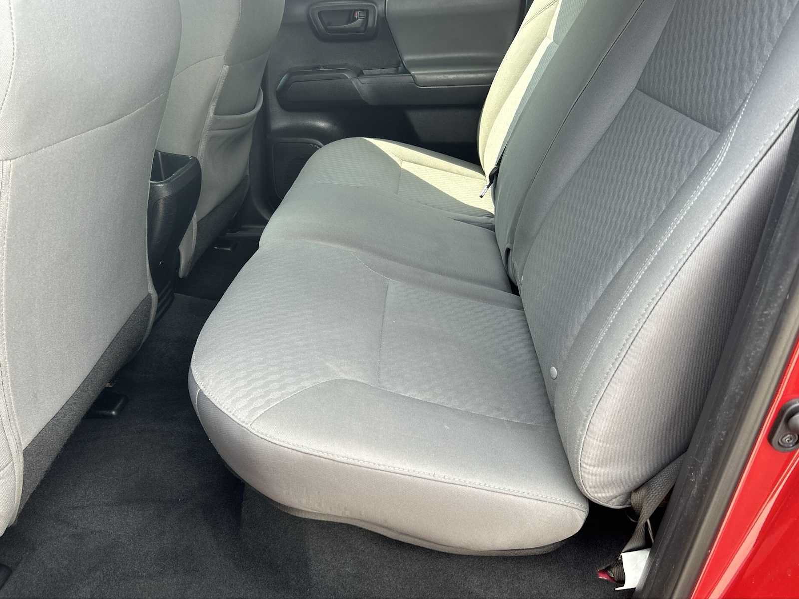 Used 2020 Toyota Tacoma SR w/ SR Convenience Package RWD image 9