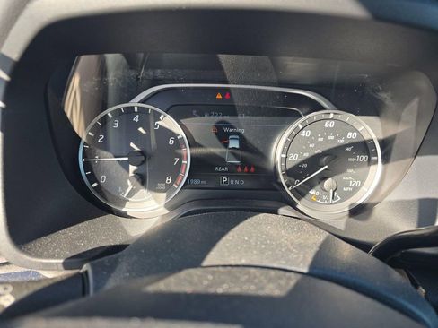 Used 2024 Nissan Titan SV w/ SV Bronze Edition Package image 10