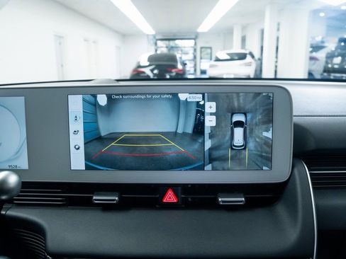 Used 2024 Hyundai Ioniq 5 Limited image 13