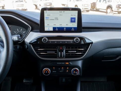 Used 2022 Ford Escape SE image 26
