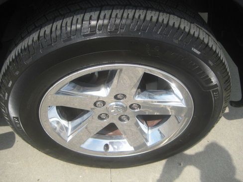 Used 2014 RAM 1500 Express image 10