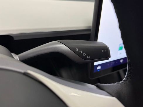 Used 2024 Tesla Model Y Long Range image 15