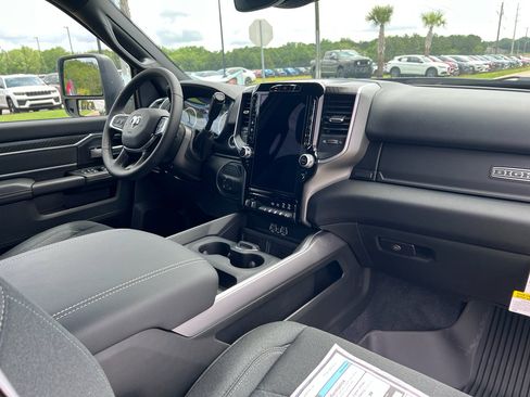 New 2026 RAM 3500 Big Horn AWD/4WD image 15
