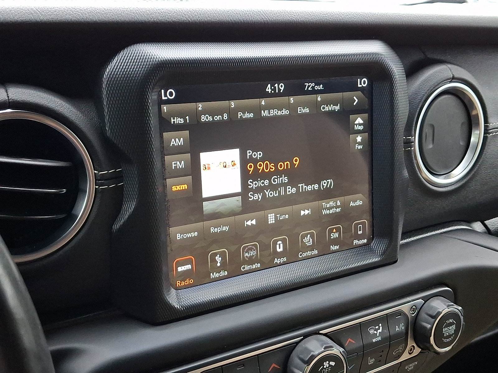 Certified 2019 Jeep Wrangler Unlimited Sahara AWD/4WD image 17