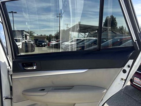 Used 2012 Subaru Outback 2.5i Premium w/ All-Weather Pkg image 14