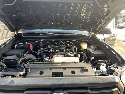 Used 2025 Toyota Tacoma TRD Off-Road image 16