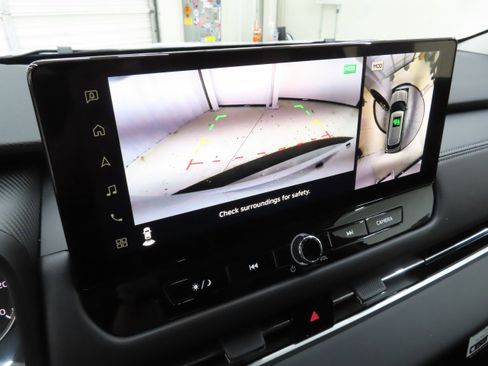 New 2026 Mitsubishi Outlander SE image 16