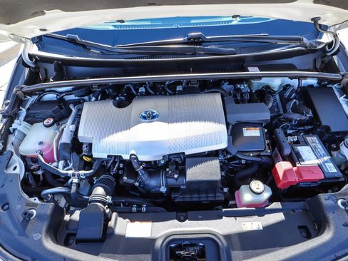 Used 2018 Toyota Prius Prime Premium image 24