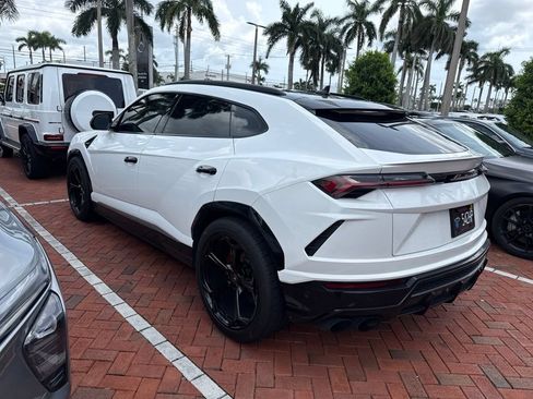 Used 2019 Lamborghini Urus AWD/4WD image 7