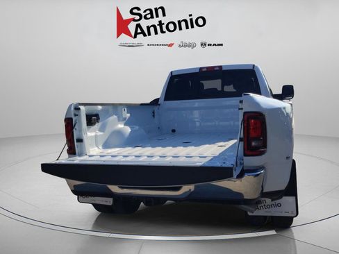 New 2026 RAM 3500 Tradesman AWD/4WD image 27