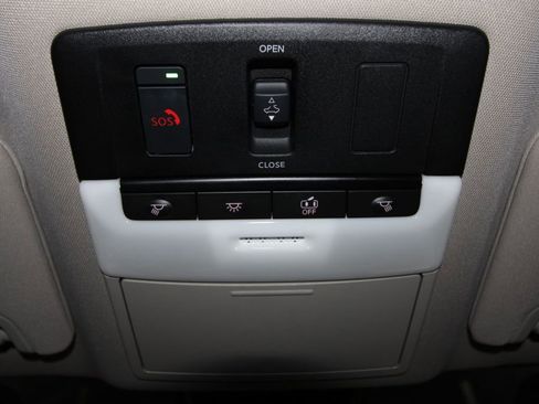 Used 2024 Nissan Altima 2.5 SR w/ SR Premium Package image 17