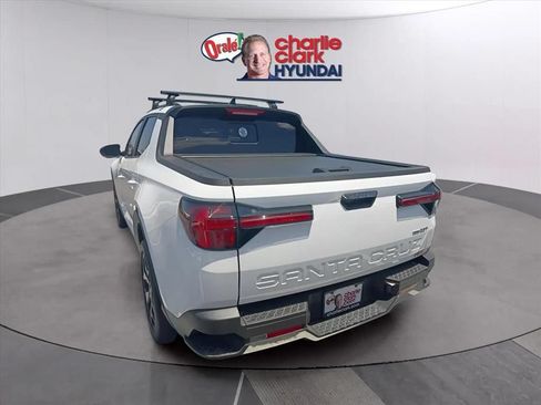 Used 2024 Hyundai Santa Cruz Limited AWD/4WD image 2