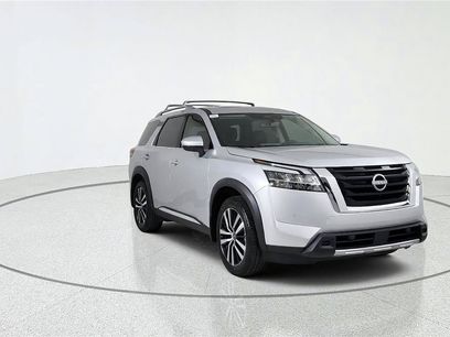 Used 2024 Nissan Pathfinder Platinum