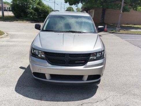 Used 2018 Dodge Journey SE w/ Blacktop Package FWD image 8