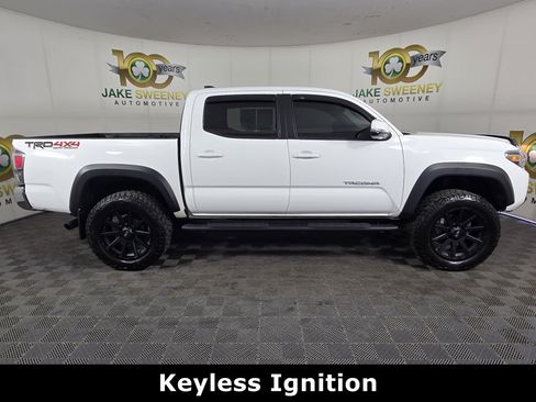 Used 2023 Toyota Tacoma TRD Off-Road AWD/4WD image 10