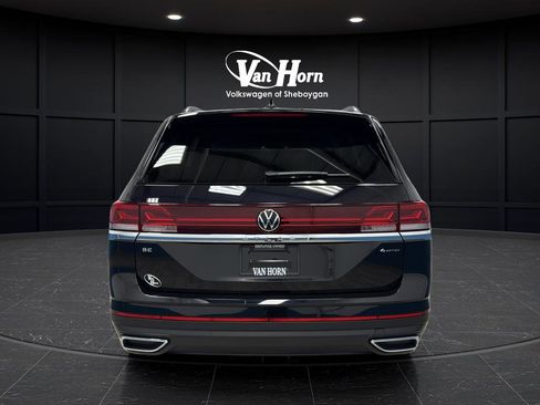 Used 2025 Volkswagen Atlas SE image 6
