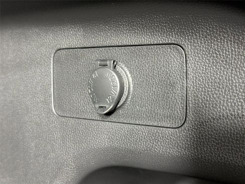 Certified 2025 Toyota RAV4 XLE FWD image 38