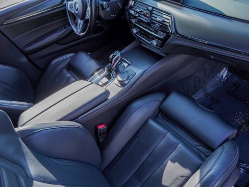 Used 2018 BMW M5 image 44