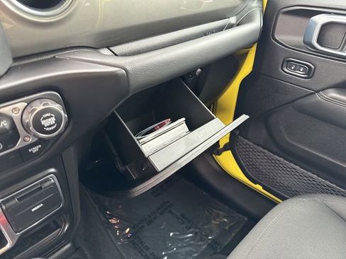 Used 2023 Jeep Wrangler Sahara image 23