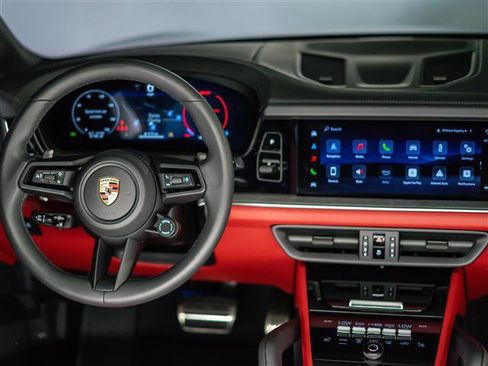 Certified 2026 Porsche Cayenne AWD/4WD image 16