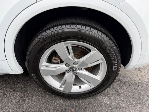 Used 2019 Audi Q5 2.0T Premium Plus w/ Premium Plus Package image 21