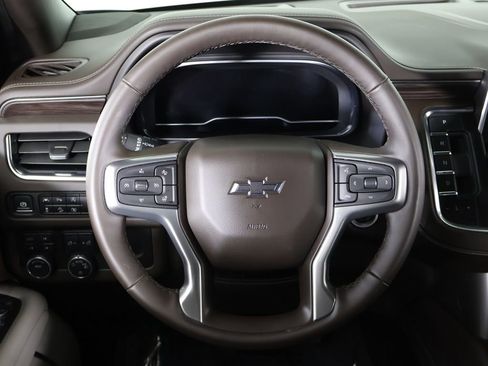 Used 2024 Chevrolet Tahoe Z71 w/ Luxury Package AWD/4WD image 45