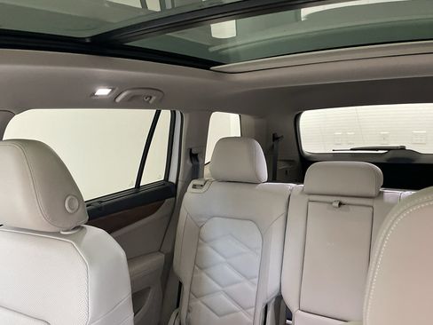 New 2026 Volkswagen Atlas SE FWD image 29