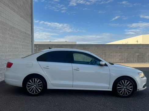 Used 2013 Volkswagen Jetta TDI FWD image 4