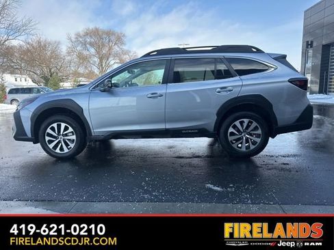 Used 2025 Subaru Outback Premium w/ Popular Package #1A image 6
