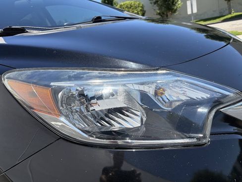 Used 2018 Nissan Versa Note SV FWD image 13
