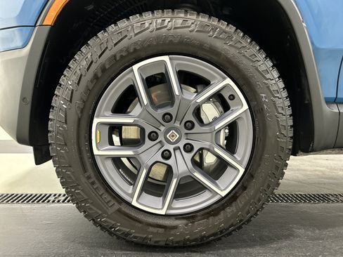 Used 2024 Rivian R1T Adventure AWD/4WD image 9
