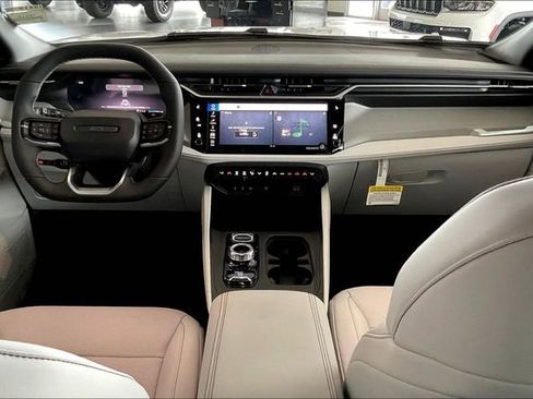 New 2026 Jeep Cherokee Limited image 4