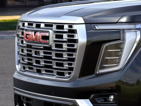New 2026 GMC Yukon Denali w/ Sun & Power Step Package AWD/4WD image 14