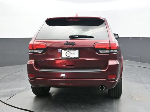 Used 2020 Jeep Grand Cherokee Altitude AWD/4WD image 5