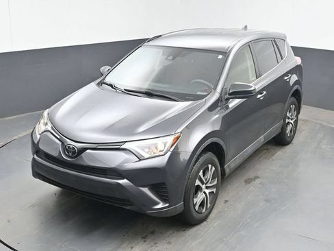 Used 2018 Toyota RAV4 LE w/ All Weather Liner Package FWD image 15