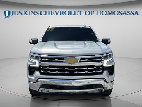 Used 2022 Chevrolet Silverado 1500 LTZ w/ LTZ Convenience Package II AWD/4WD image 8