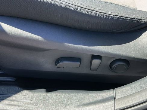 Used 2023 Subaru Outback Premium image 11