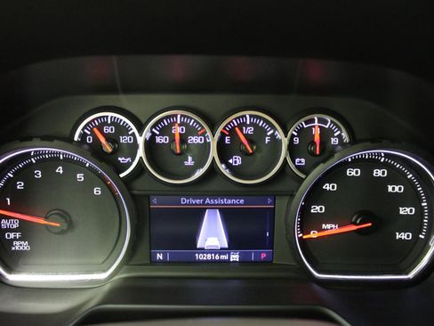 Used 2021 Chevrolet Suburban Z71 w/ Z71 Signature Package image 81