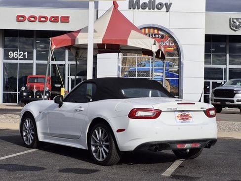 Used 2017 FIAT 124 Spider Lusso RWD image 10