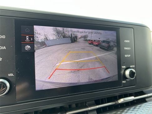 Certified 2024 Kia Carnival LX image 17