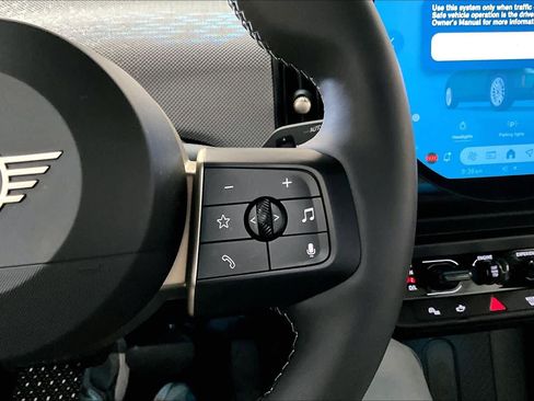 Certified 2025 MINI Cooper S image 21