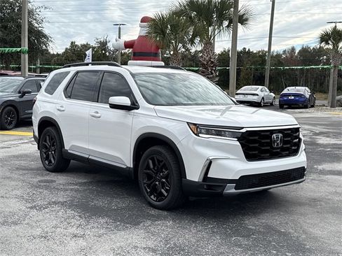 New 2025 Honda Pilot Touring image 4
