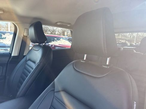 Used 2024 Ford Edge SEL w/ Convenience Package image 23